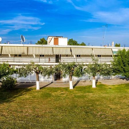 Michalos Apartments Paralía Skotínis المظهر الخارجي الصورة