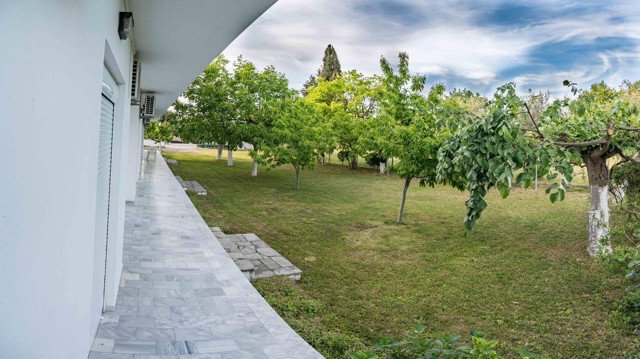 Michalos Apartments Paralía Skotínis المظهر الخارجي الصورة